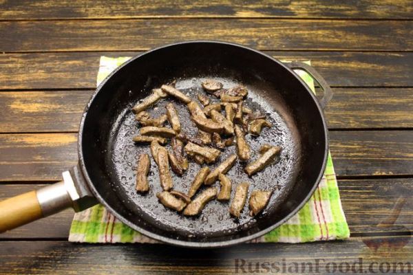 Суп-пюре из печени и шампиньонов