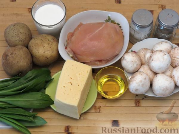 Картофельная запеканка с курицей, черемшой и сыром